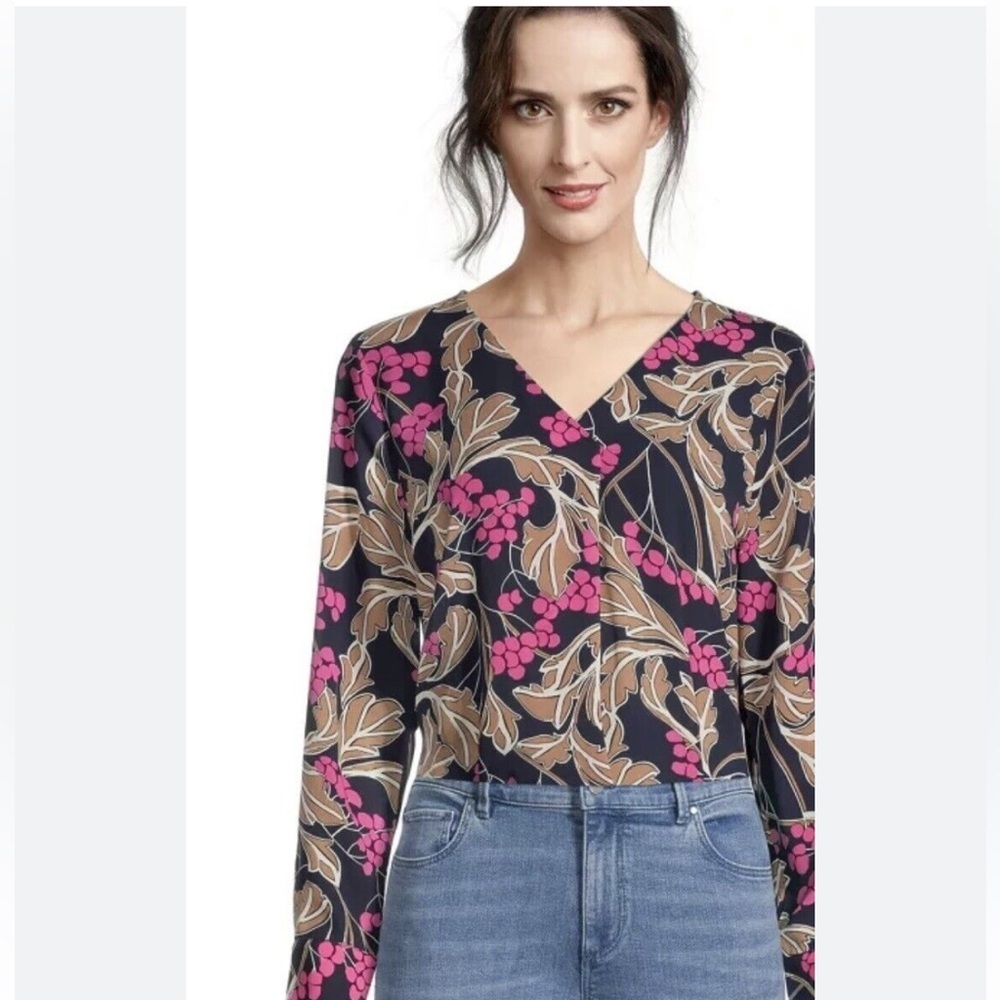 Ann Taylor navy floral V-neck blouse